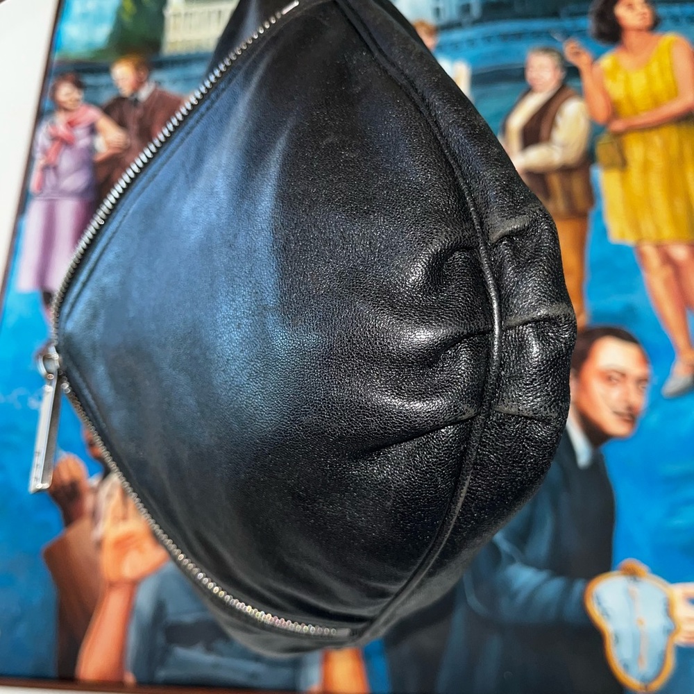 Fendi: Leather Zip Front Pocket Monogram
Hobo Bag (Black) - Picture 13 of 17